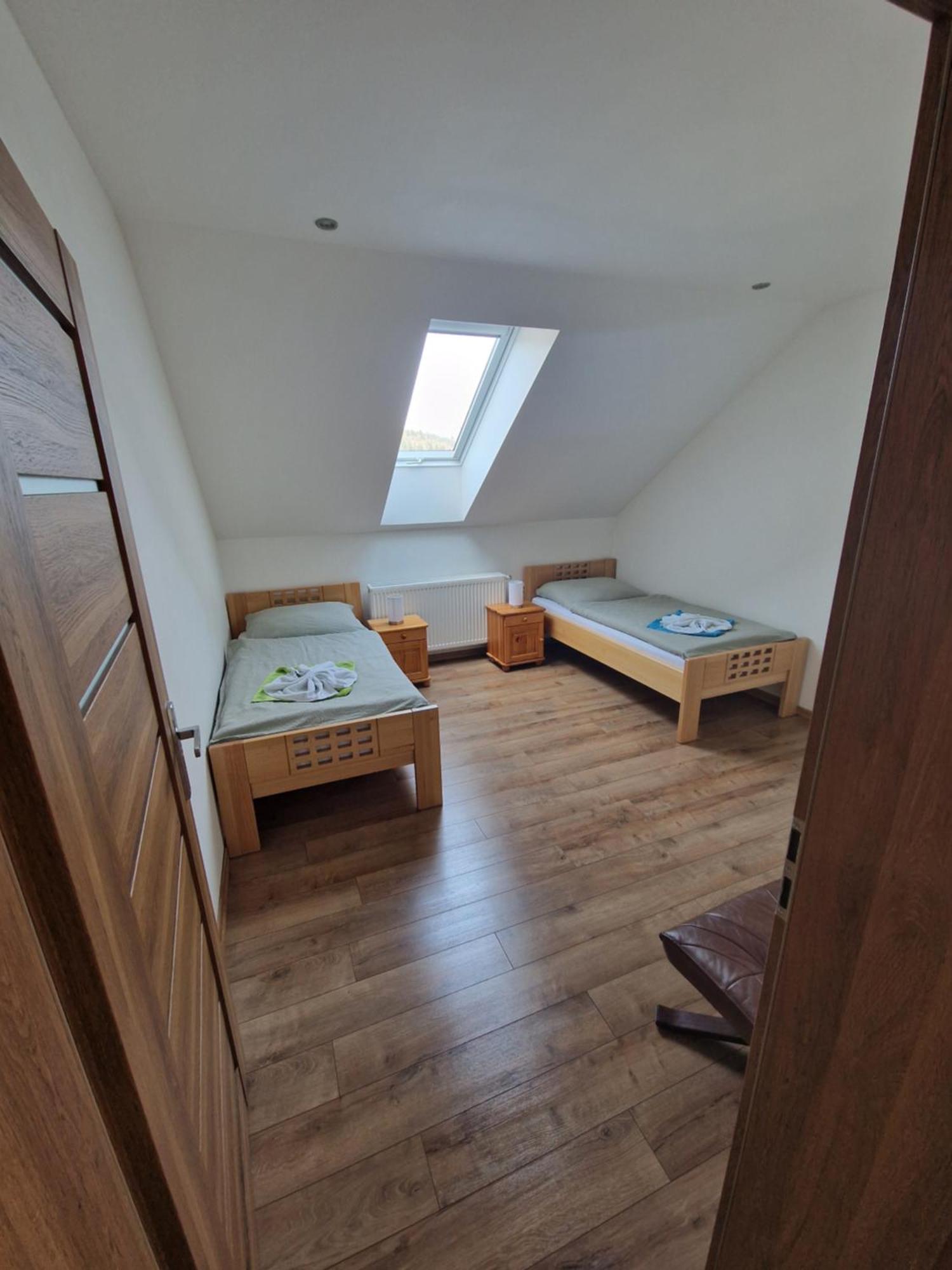 Apartman Art Зуберец Екстериор снимка